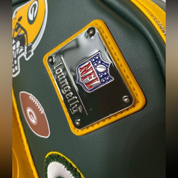 ๐๐SOLD!!๐๐ BNWT! NFL Loungefly Green Bay Packers Backpack! - Picture 9 of 9